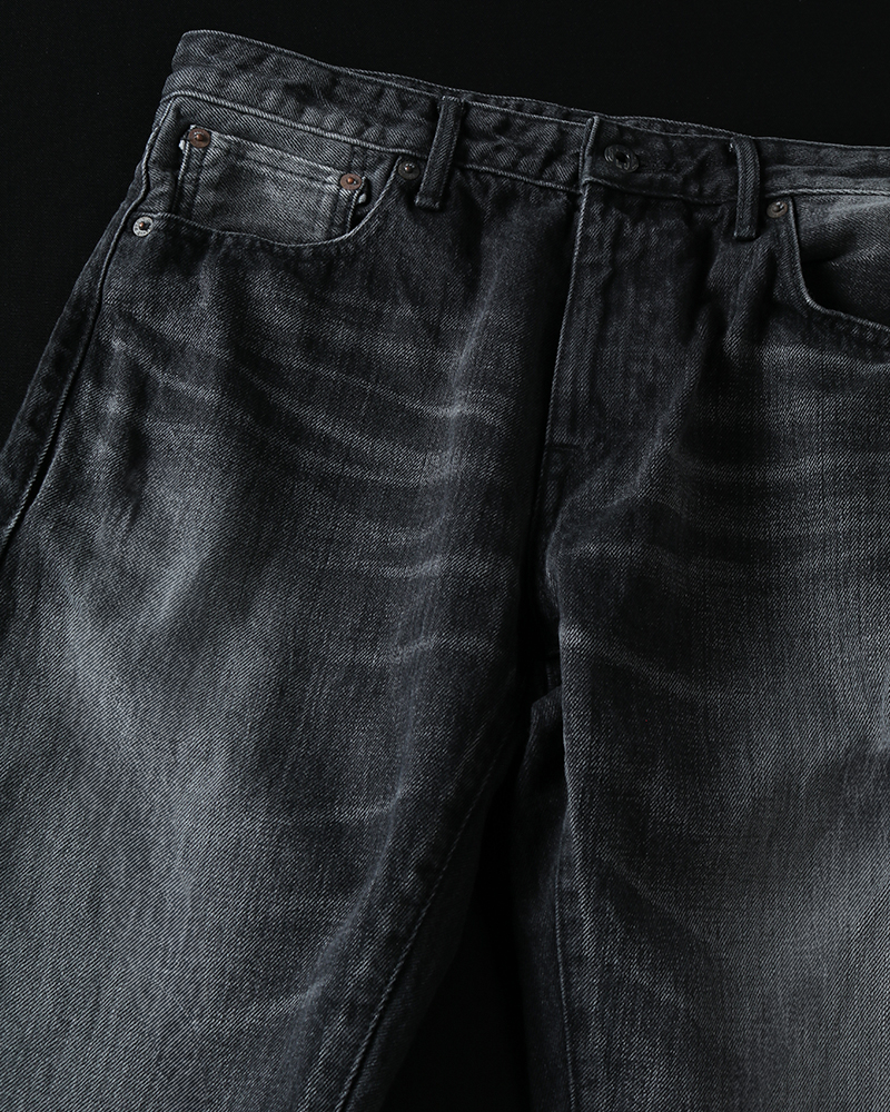 BLACK SELVEDGE JEANS Aging Wash フロント