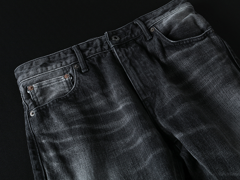 BLACK SELVEDGE JEANS Aging Wash フロント